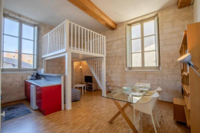 Grand studio intra-muros cadre exceptionnel